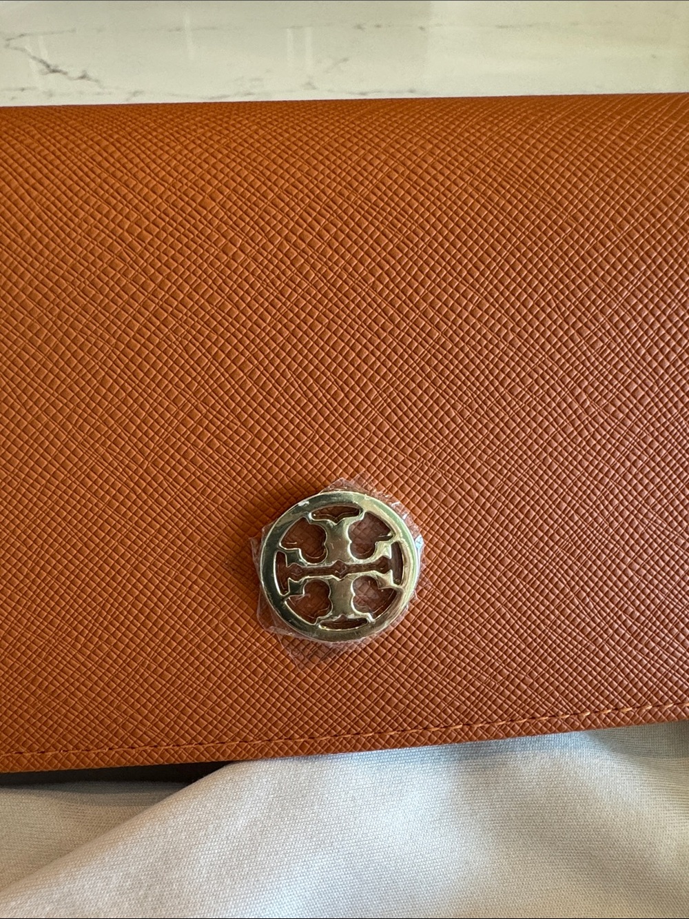 Tory Burch Tortoiseshell Cat-Eye Glasses with Brown Case - Picture 6 of 8